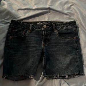 American Eagle denim shorts. Size 3, Stretch.